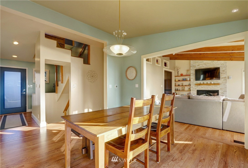 10628 Marine View, Seattle, Washington 98146, 3 Bedrooms Bedrooms, ,2 BathroomsBathrooms,Residential,For Sale,Marine View,NWM1882371