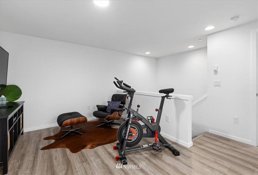 3214 B 15th, Seattle, Washington 98119, 2 Bedrooms Bedrooms, ,1 BathroomBathrooms,Residential,For Sale,Queen Anne West,15th,NWM1882128