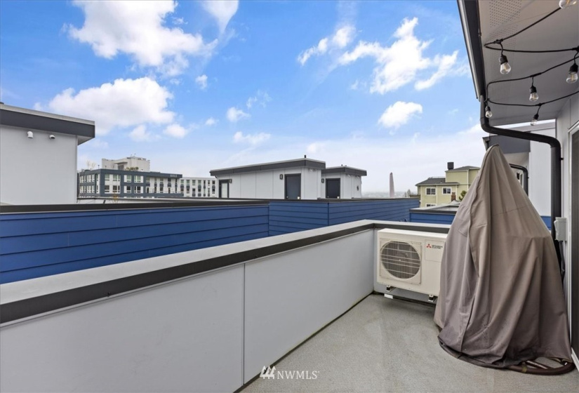 3214 B 15th, Seattle, Washington 98119, 2 Bedrooms Bedrooms, ,1 BathroomBathrooms,Residential,For Sale,Queen Anne West,15th,NWM1882128