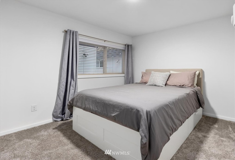 3214 B 15th, Seattle, Washington 98119, 2 Bedrooms Bedrooms, ,1 BathroomBathrooms,Residential,For Sale,Queen Anne West,15th,NWM1882128