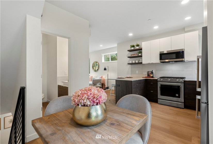 2615 Franklin, Seattle, Washington 98102, 2 Bedrooms Bedrooms, ,1 BathroomBathrooms,Residential,For Sale,EASTOWN LOFTS CONDOMINIUM,Franklin,NWM1882705