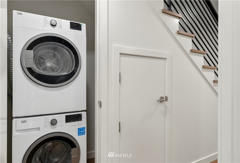 2615 Franklin, Seattle, Washington 98102, 2 Bedrooms Bedrooms, ,1 BathroomBathrooms,Residential,For Sale,EASTOWN LOFTS CONDOMINIUM,Franklin,NWM1882705