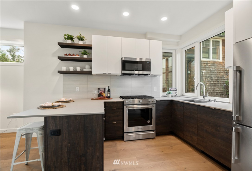 2615 Franklin, Seattle, Washington 98102, 2 Bedrooms Bedrooms, ,1 BathroomBathrooms,Residential,For Sale,EASTOWN LOFTS CONDOMINIUM,Franklin,NWM1882705