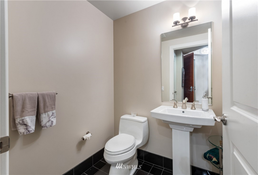 1920 4th, Seattle, Washington 98101, 2 Bedrooms Bedrooms, ,2 BathroomsBathrooms,Residential,For Sale,The Escala,4th,NWM1881934