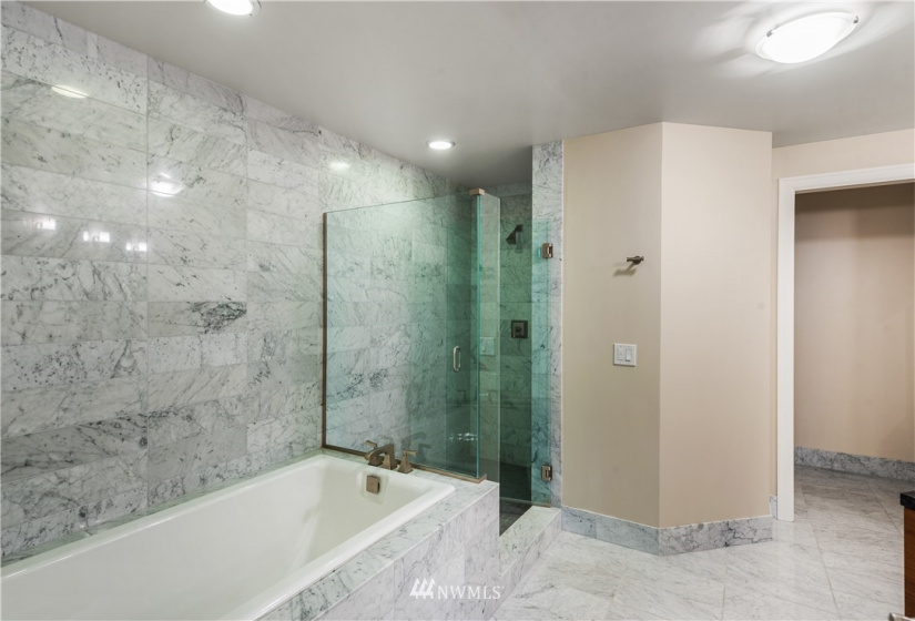1920 4th, Seattle, Washington 98101, 2 Bedrooms Bedrooms, ,2 BathroomsBathrooms,Residential,For Sale,The Escala,4th,NWM1881934