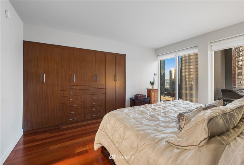 1920 4th, Seattle, Washington 98101, 2 Bedrooms Bedrooms, ,2 BathroomsBathrooms,Residential,For Sale,The Escala,4th,NWM1881934