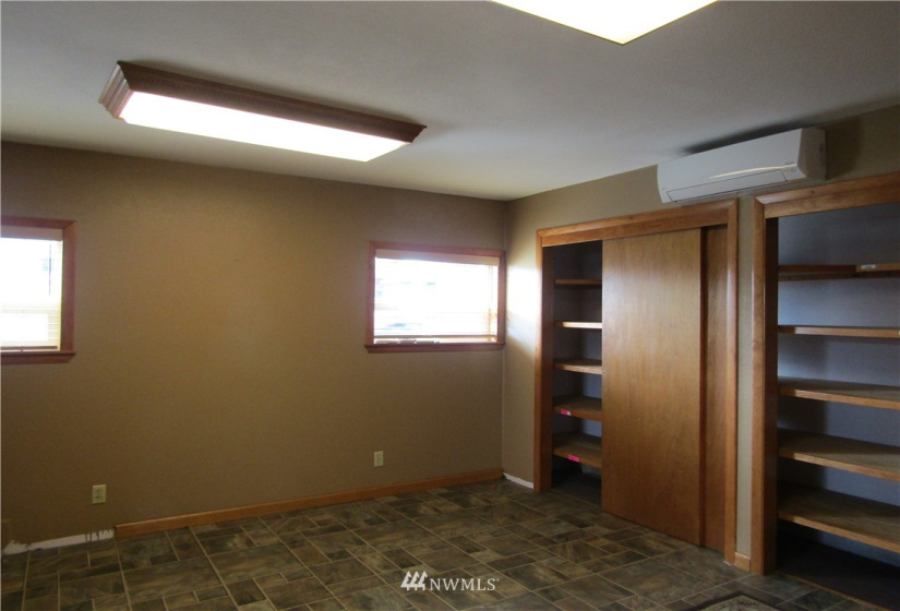 302 Lincoln, Hoquiam, Washington 98550, ,Commercial Sale,For Sale,Lincoln,NWM1881426