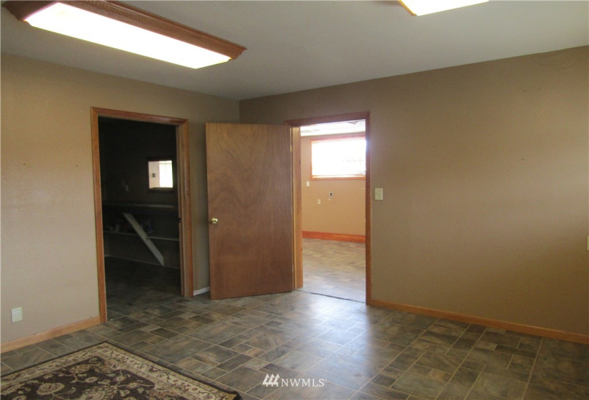 302 Lincoln, Hoquiam, Washington 98550, ,Commercial Sale,For Sale,Lincoln,NWM1881426