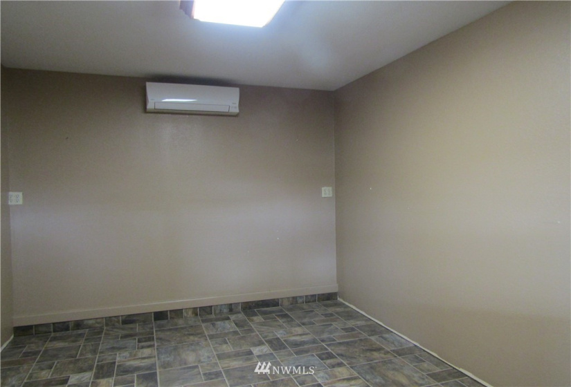 302 Lincoln, Hoquiam, Washington 98550, ,Commercial Sale,For Sale,Lincoln,NWM1881426