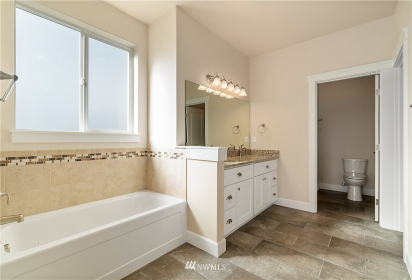 2307 79th, Tumwater, Washington 98501, 4 Bedrooms Bedrooms, ,3 BathroomsBathrooms,Residential,For Sale,79th,NWM1882241