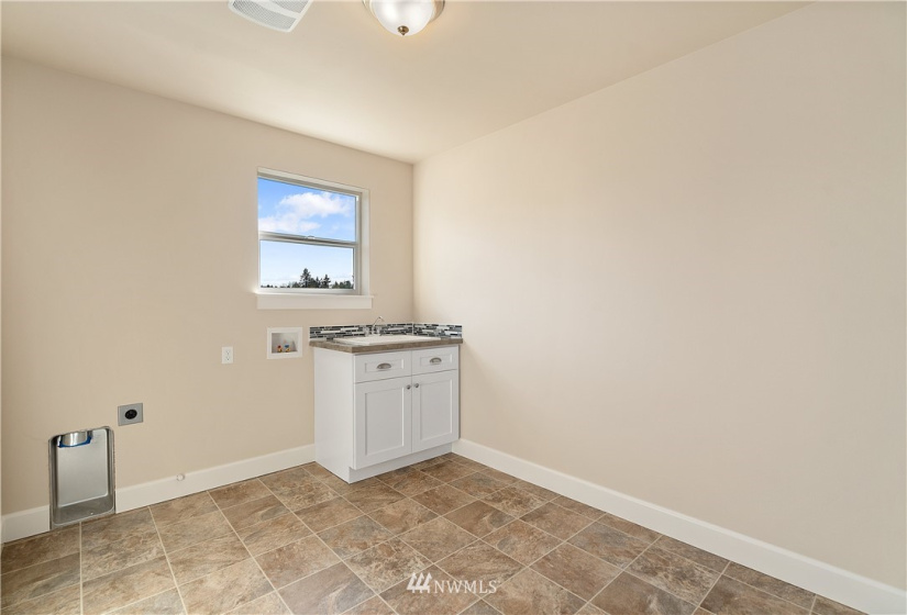 2307 79th, Tumwater, Washington 98501, 4 Bedrooms Bedrooms, ,3 BathroomsBathrooms,Residential,For Sale,79th,NWM1882241