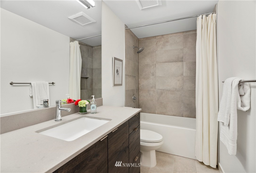 2615 Franklin, Seattle, Washington 98102, 2 Bedrooms Bedrooms, ,1 BathroomBathrooms,Residential,For Sale,EASTOWN LOFTS CONDOMINIUM,Franklin,NWM1882995