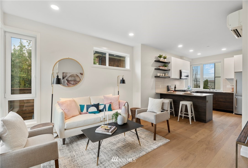 2615 Franklin, Seattle, Washington 98102, 2 Bedrooms Bedrooms, ,1 BathroomBathrooms,Residential,For Sale,EASTOWN LOFTS CONDOMINIUM,Franklin,NWM1882995