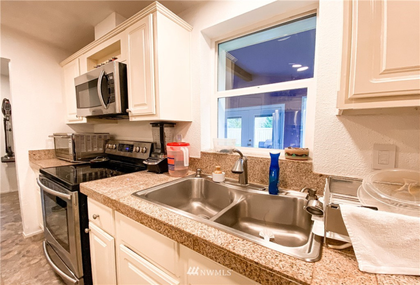 18629 96th, Stanwood, Washington 98292, 4 Bedrooms Bedrooms, ,2 BathroomsBathrooms,Residential,For Sale,96th,NWM1883076