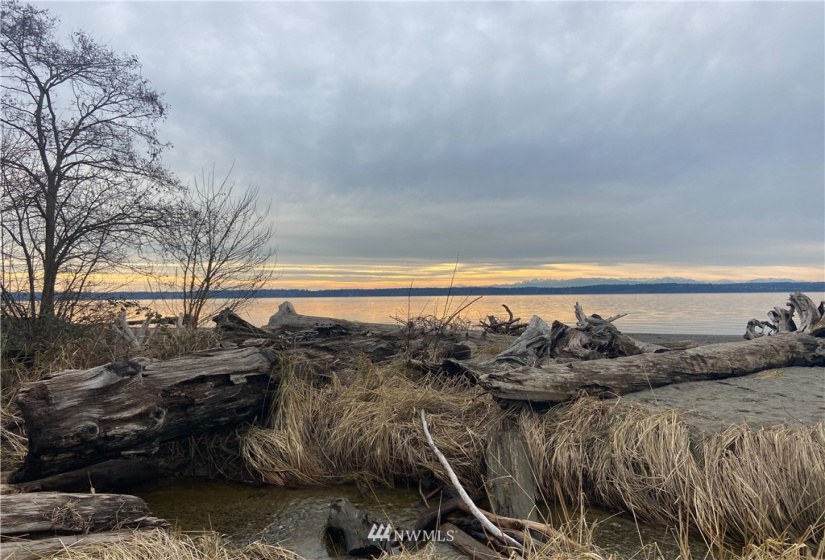 18629 96th, Stanwood, Washington 98292, 4 Bedrooms Bedrooms, ,2 BathroomsBathrooms,Residential,For Sale,96th,NWM1883076