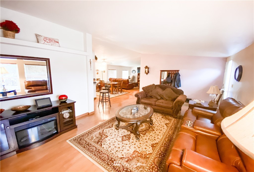 18629 96th, Stanwood, Washington 98292, 4 Bedrooms Bedrooms, ,2 BathroomsBathrooms,Residential,For Sale,96th,NWM1883076