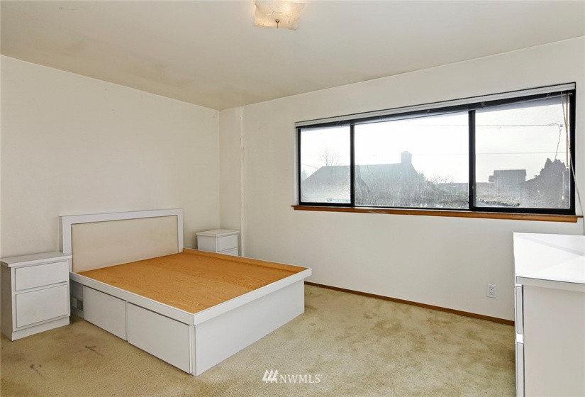 5838 17th, Seattle, Washington 98108, 5 Bedrooms Bedrooms, ,2 BathroomsBathrooms,Residential,For Sale,17th,NWM1882543