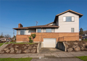 5838 17th, Seattle, Washington 98108, 5 Bedrooms Bedrooms, ,2 BathroomsBathrooms,Residential,For Sale,17th,NWM1882543