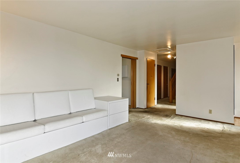 5838 17th, Seattle, Washington 98108, 5 Bedrooms Bedrooms, ,2 BathroomsBathrooms,Residential,For Sale,17th,NWM1882543