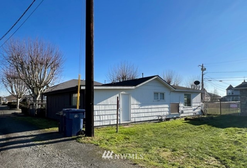 1415 8th, Marysville, Washington 98270, 1 Bedroom Bedrooms, ,1 BathroomBathrooms,Residential,For Sale,8th,NWM1882984