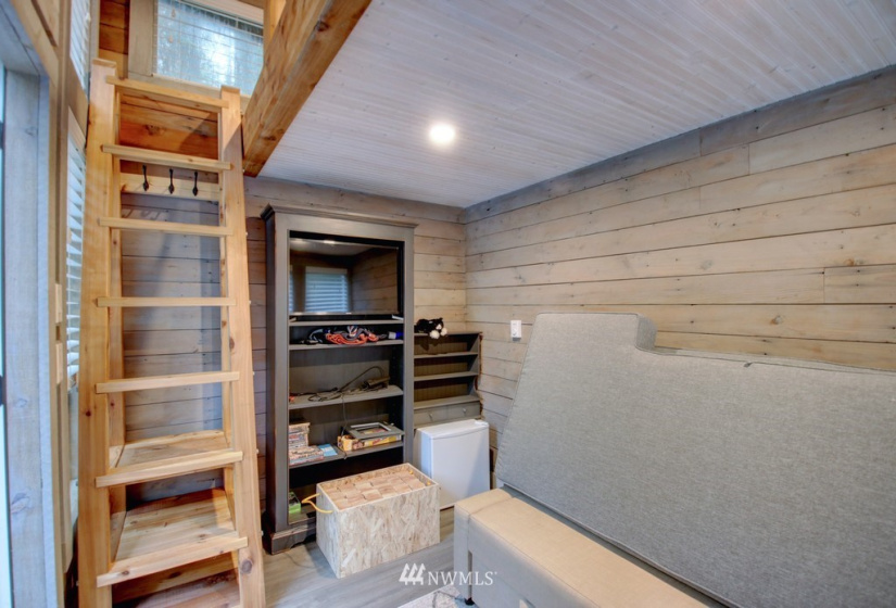 33 3 River View, Deming, Washington 98244, 1 Bedroom Bedrooms, ,1 BathroomBathrooms,Residential,For Sale,River View,NWM1879484