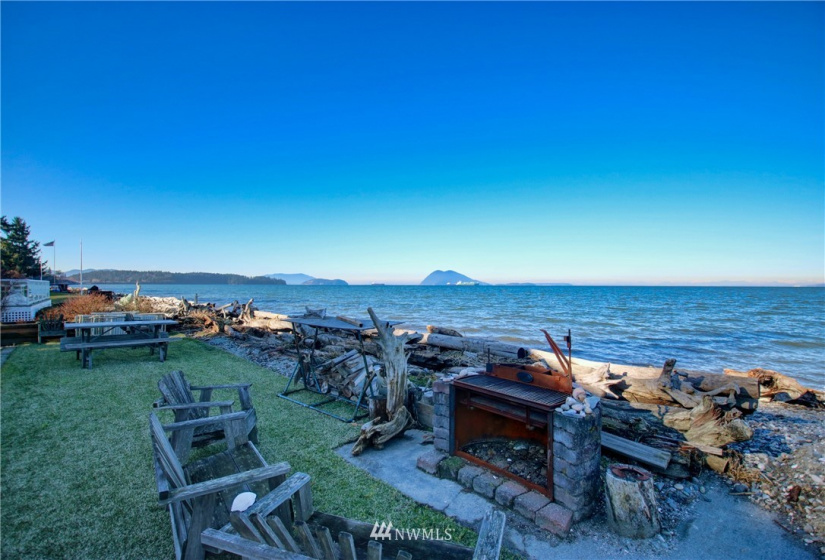 10891 Samish Beach, Bow, Washington 98232, 4 Bedrooms Bedrooms, ,1 BathroomBathrooms,Residential,For Sale,Samish Beach,NWM1881678