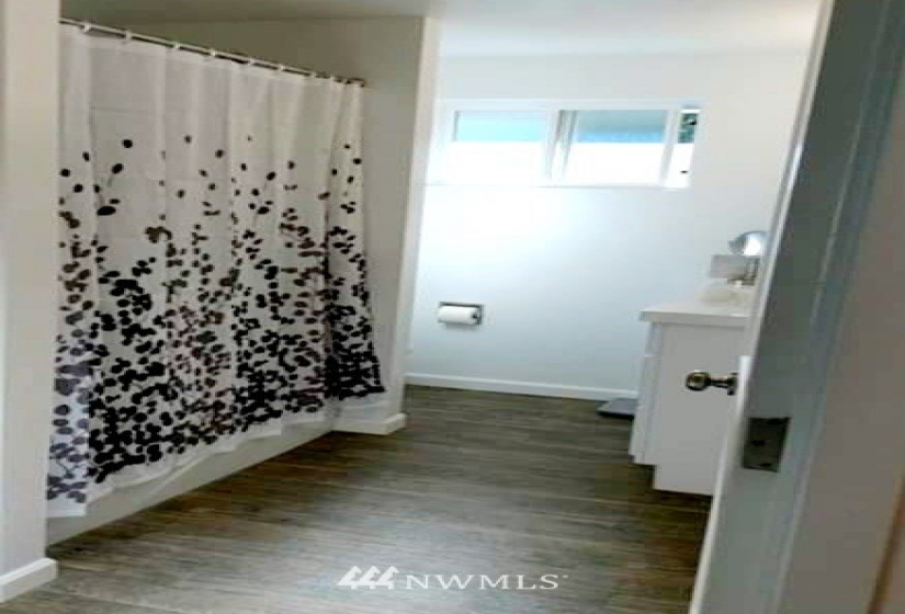 517 6th, McCleary, Washington 98557, 3 Bedrooms Bedrooms, ,1 BathroomBathrooms,Residential,For Sale,6th,NWM1883301