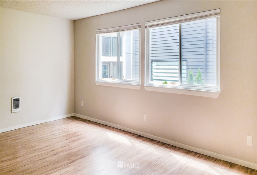 3825 34th, Seattle, Washington 98199, ,Residential Income,For Sale,34th,NWM1882339