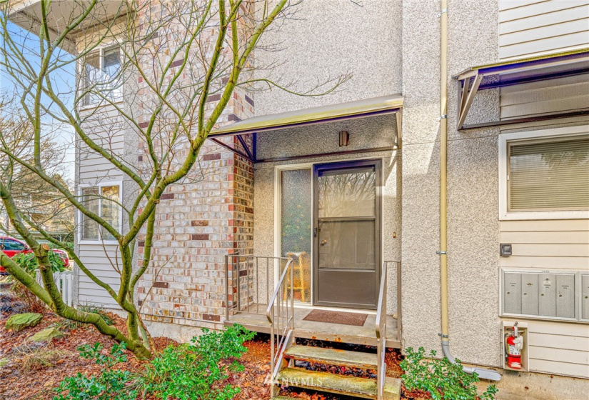 3825 34th, Seattle, Washington 98199, ,Residential Income,For Sale,34th,NWM1882339