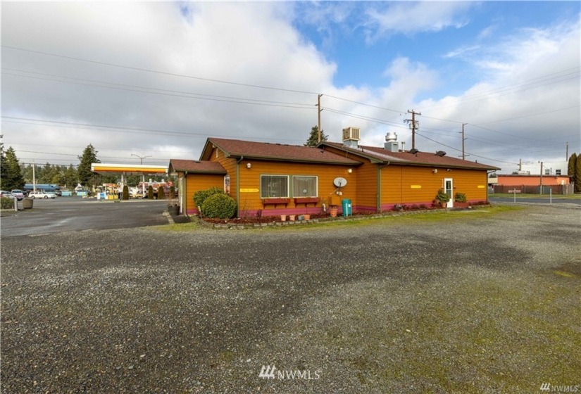 202 Binghampton, Rainier, Washington 98576, ,Commercial Sale,For Sale,Binghampton,NWM1881988
