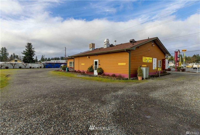 202 Binghampton, Rainier, Washington 98576, ,Commercial Sale,For Sale,Binghampton,NWM1881988