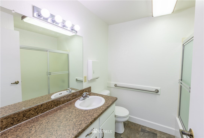 201 H, Quincy, Washington 98848, ,Commercial Sale,For Sale,H,NWM1879527