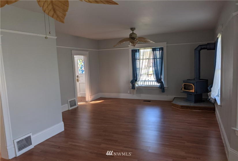 212 45th Street, Tacoma, Washington 98418, 4 Bedrooms Bedrooms, ,Residential,For Sale,Nordberg Short Plot,45th Street,NWM1883408