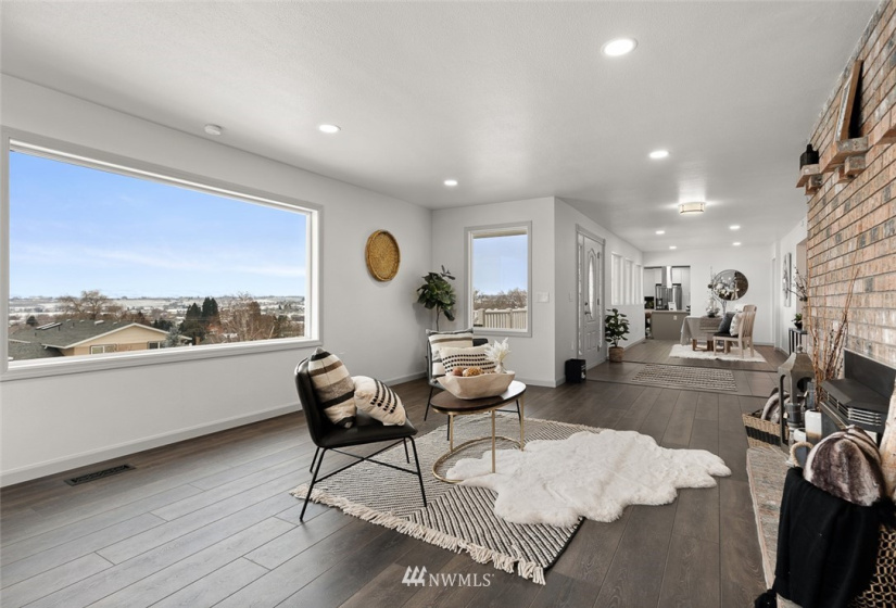 8711 Juanita, Yakima, Washington 98908, 4 Bedrooms Bedrooms, ,1 BathroomBathrooms,Residential,For Sale,Juanita,NWM1883218