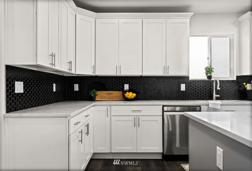 8711 Juanita, Yakima, Washington 98908, 4 Bedrooms Bedrooms, ,1 BathroomBathrooms,Residential,For Sale,Juanita,NWM1883218