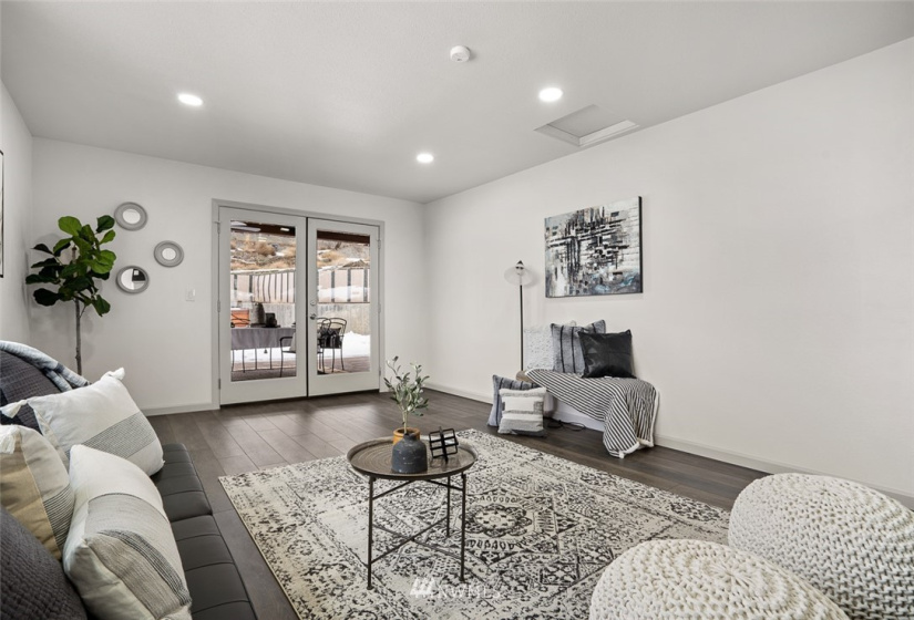 8711 Juanita, Yakima, Washington 98908, 4 Bedrooms Bedrooms, ,1 BathroomBathrooms,Residential,For Sale,Juanita,NWM1883218