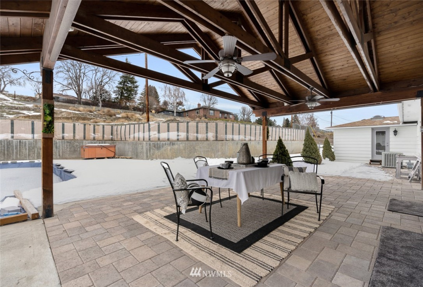 8711 Juanita, Yakima, Washington 98908, 4 Bedrooms Bedrooms, ,1 BathroomBathrooms,Residential,For Sale,Juanita,NWM1883218