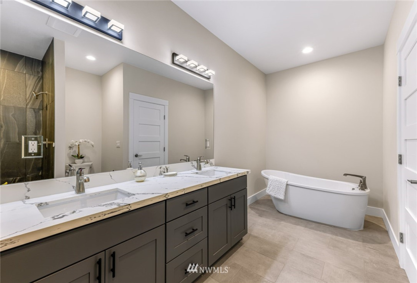 1725 Aaron, Lynden, Washington 98264, 3 Bedrooms Bedrooms, ,2 BathroomsBathrooms,Residential,For Sale,Berryman Estates,Aaron,NWM1881755