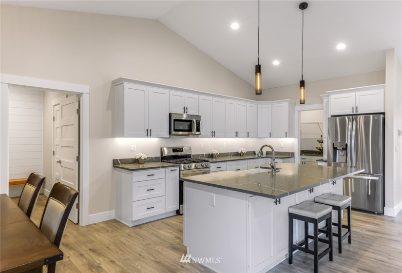 1725 Aaron, Lynden, Washington 98264, 3 Bedrooms Bedrooms, ,2 BathroomsBathrooms,Residential,For Sale,Berryman Estates,Aaron,NWM1881755