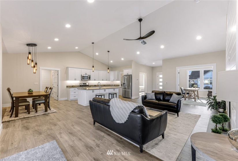 1725 Aaron, Lynden, Washington 98264, 3 Bedrooms Bedrooms, ,2 BathroomsBathrooms,Residential,For Sale,Berryman Estates,Aaron,NWM1881755