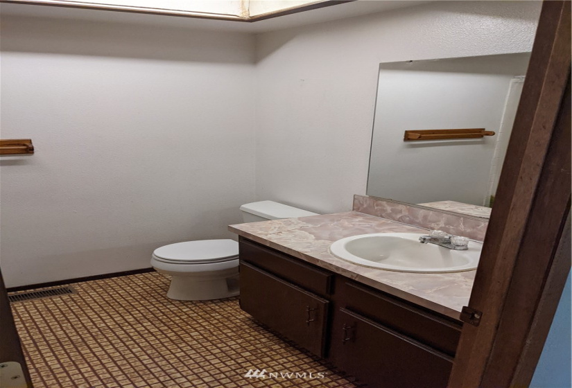 29319 12th Pl S, Federal Way, Washington 98003, 4 Bedrooms Bedrooms, ,2 BathroomsBathrooms,Residential,For Sale,Marlbrook Div. 1,12th Pl S,NWM1883489