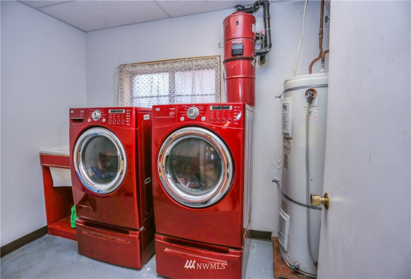 200 Ash, Warden, Washington 98857, 3 Bedrooms Bedrooms, ,1 BathroomBathrooms,Residential,For Sale,Warden,Ash,NWM1883471