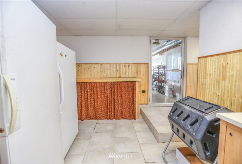 200 Ash, Warden, Washington 98857, 3 Bedrooms Bedrooms, ,1 BathroomBathrooms,Residential,For Sale,Warden,Ash,NWM1883471