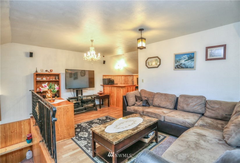 200 Ash, Warden, Washington 98857, 3 Bedrooms Bedrooms, ,1 BathroomBathrooms,Residential,For Sale,Warden,Ash,NWM1883471