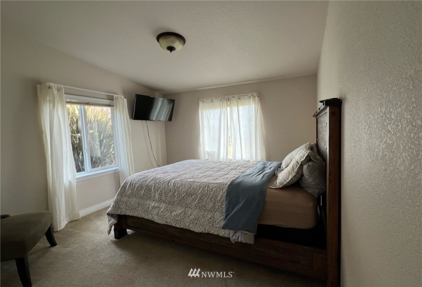 2450 Marrowstone, Nordland, Washington 98358, 3 Bedrooms Bedrooms, ,2 BathroomsBathrooms,Residential,For Sale,Marrowstone,NWM1883435