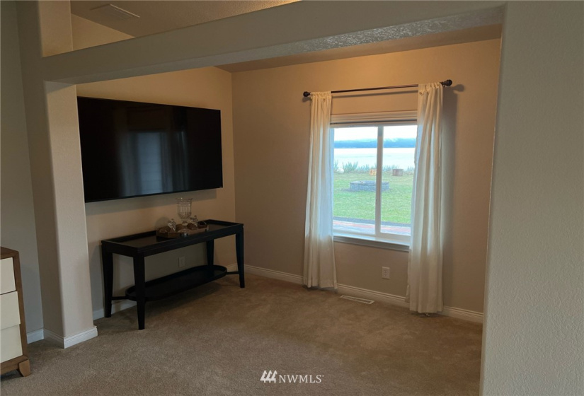 2450 Marrowstone, Nordland, Washington 98358, 3 Bedrooms Bedrooms, ,2 BathroomsBathrooms,Residential,For Sale,Marrowstone,NWM1883435