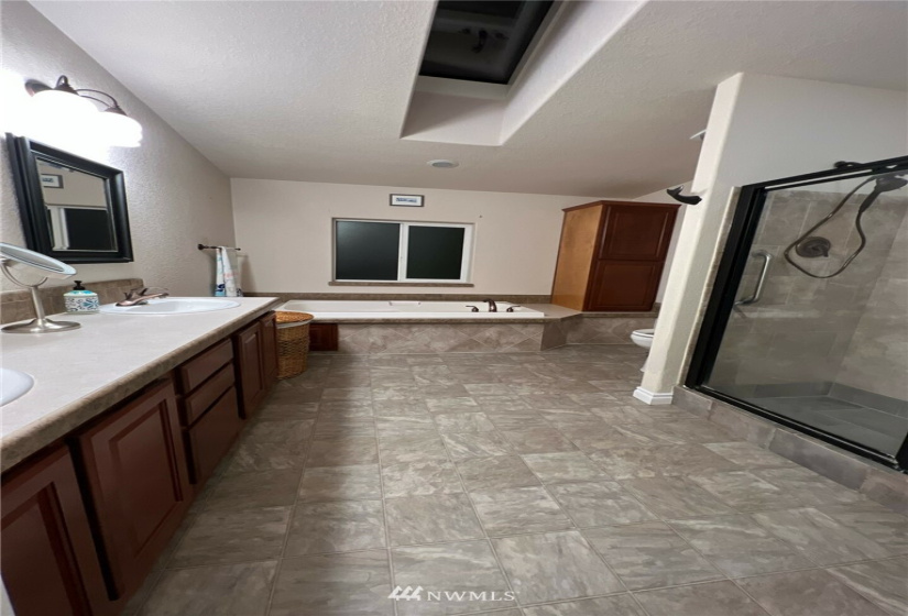 2450 Marrowstone, Nordland, Washington 98358, 3 Bedrooms Bedrooms, ,2 BathroomsBathrooms,Residential,For Sale,Marrowstone,NWM1883435