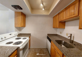 14665 34th, Bellevue, Washington 98007, 1 Bedroom Bedrooms, ,1 BathroomBathrooms,Residential,For Sale,Bellevue Manor,34th,NWM1882579