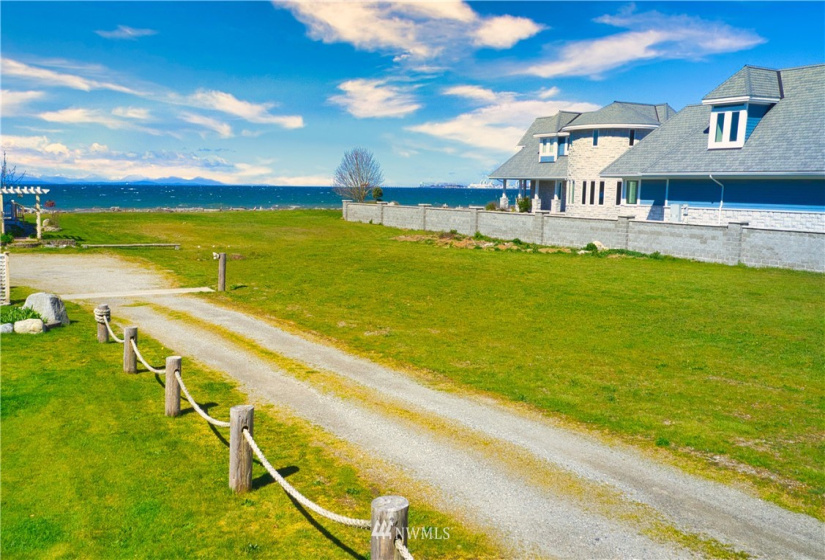 585 Marine, Point Roberts, Washington 98281, ,Land,For Sale,Marine,NWM1880961