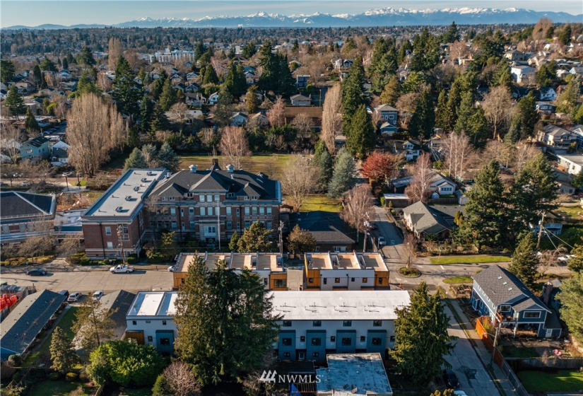 6550 Ravenna, Seattle, Washington 98115, 3 Bedrooms Bedrooms, ,1 BathroomBathrooms,Residential,For Sale,The Winston at Ravenna,Ravenna,NWM1881637